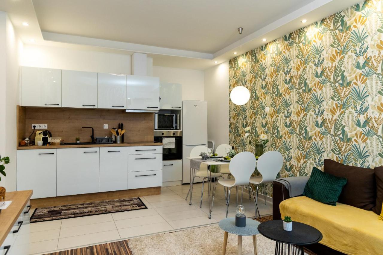 Apartamento Wanderer Station Debrecen Exterior foto