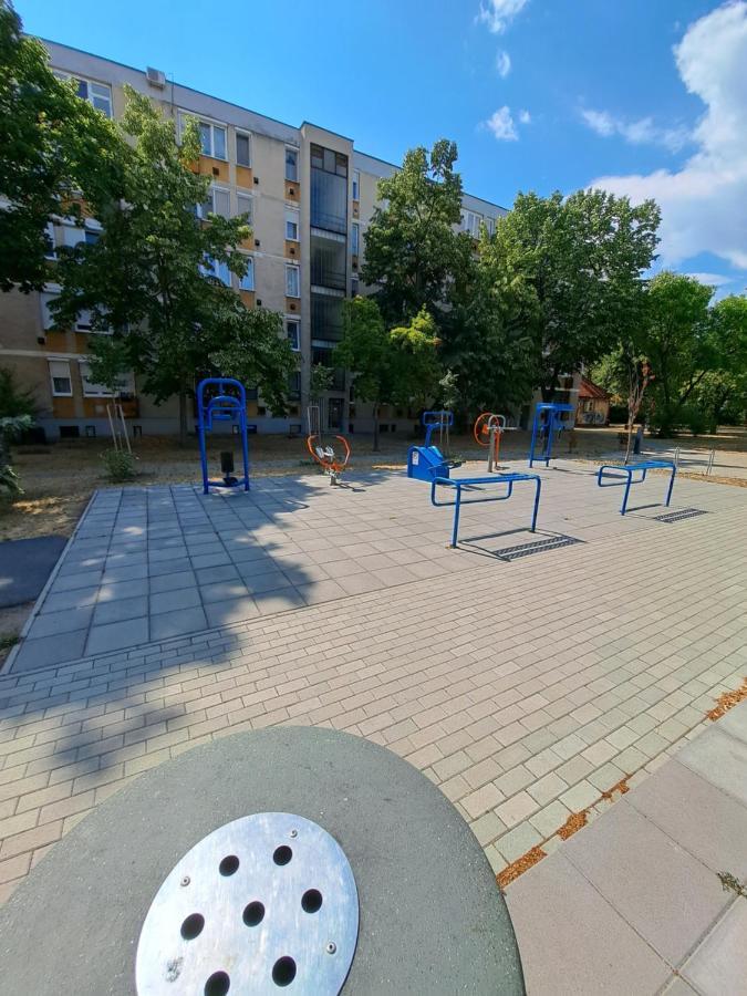 Apartamento Wanderer Station Debrecen Exterior foto