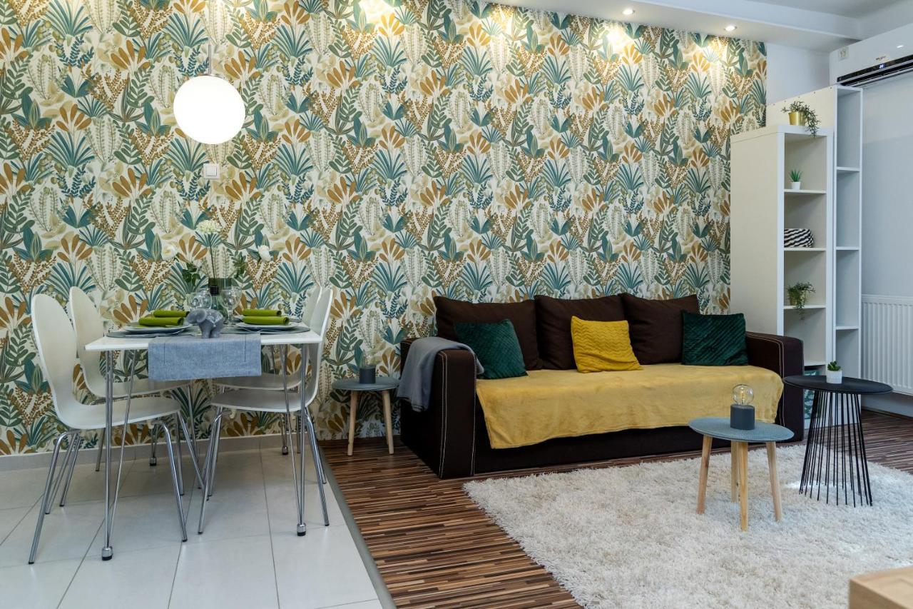 Apartamento Wanderer Station Debrecen Exterior foto