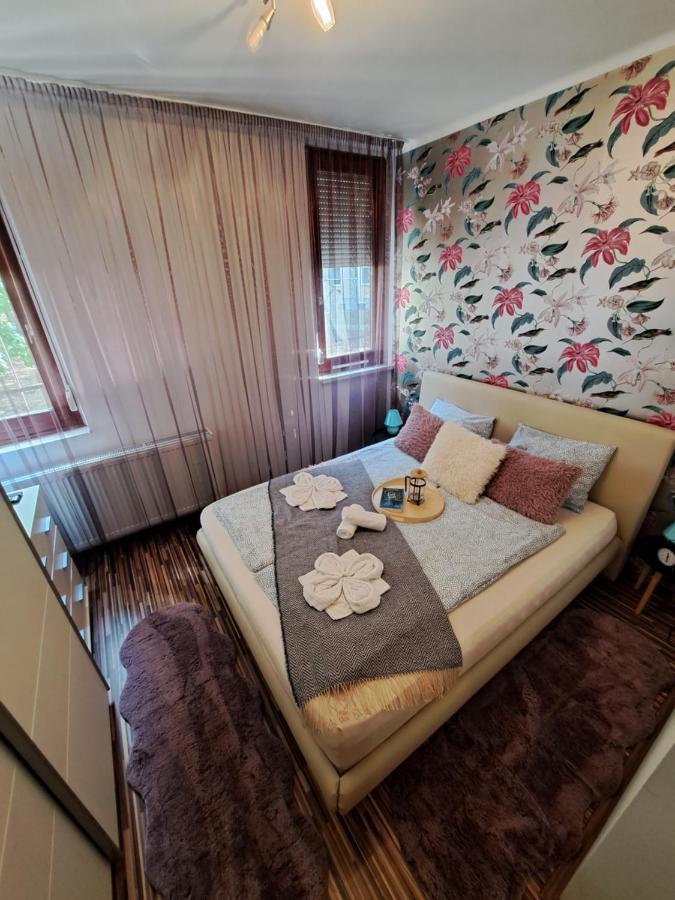 Apartamento Wanderer Station Debrecen Exterior foto
